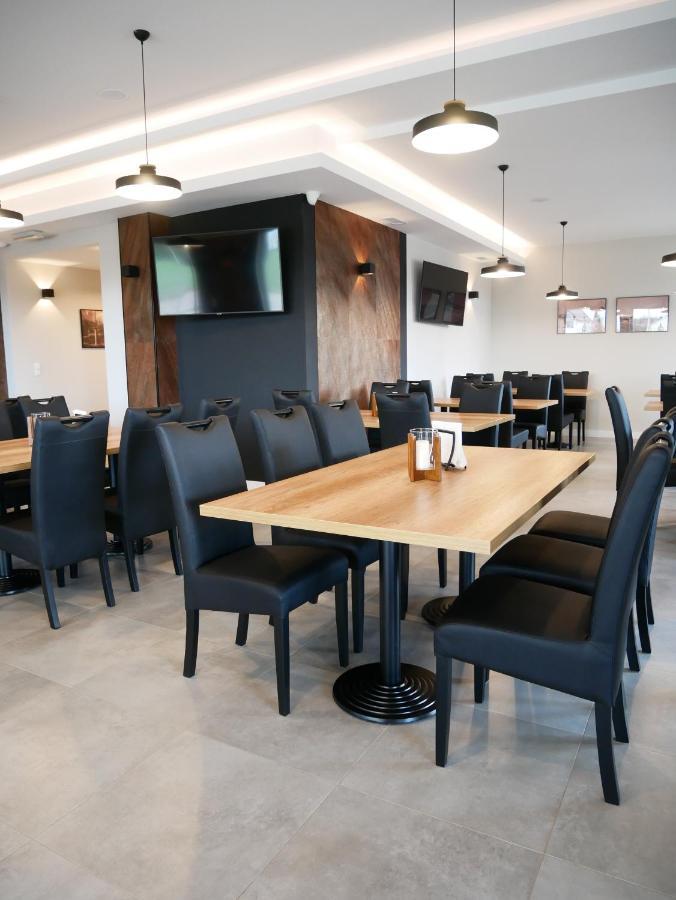 Przystanek Roszkow -Noclegi I Restauracja Kültér fotó