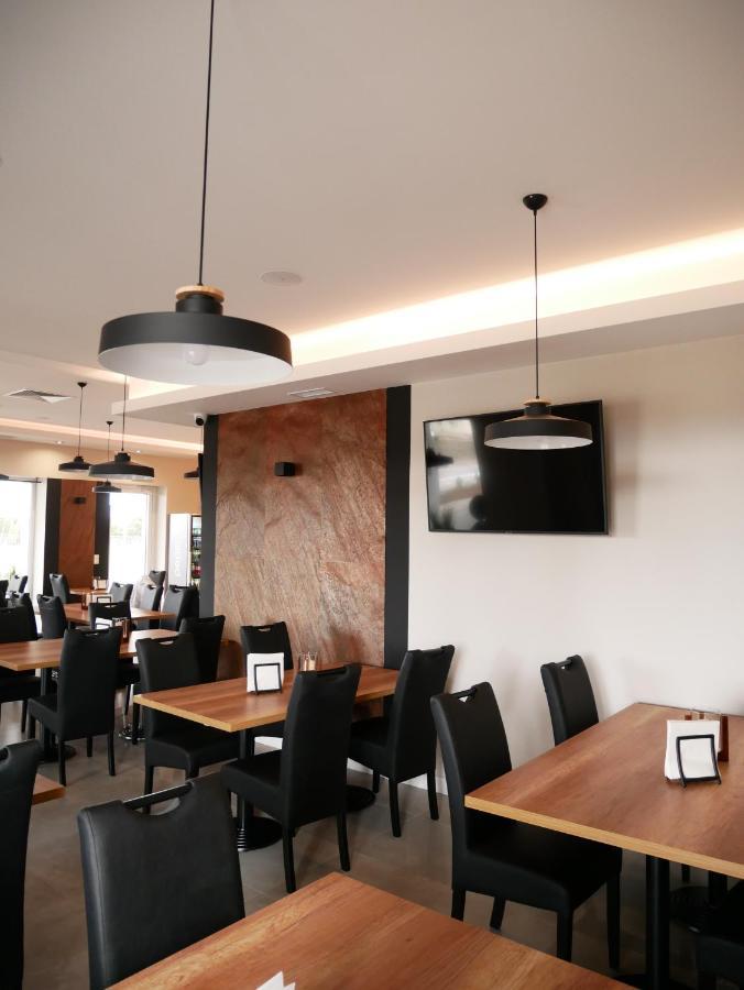 Przystanek Roszkow -Noclegi I Restauracja Kültér fotó